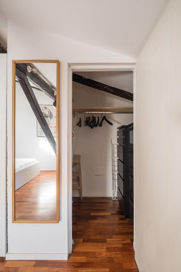La Mansarda Di Via Zamboni By Wonderful Italy Apartment โบโลญญา ภายนอก รูปภาพ